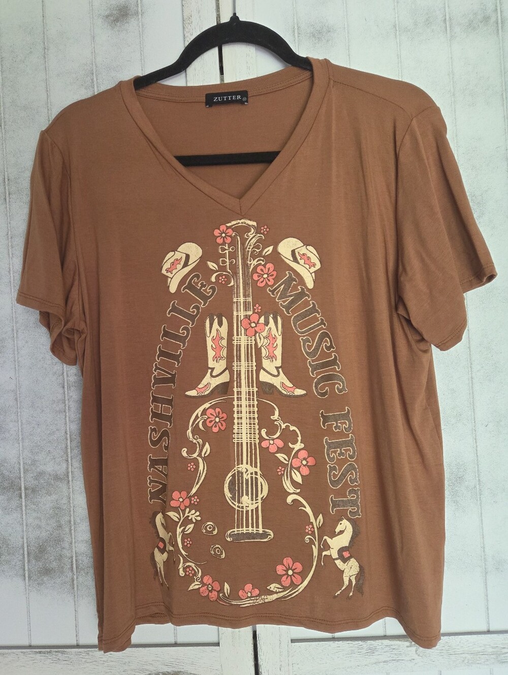 Zutter Nashville Music Fest Brown Graphic V-Neck Tee - Music Fest Guitar Print